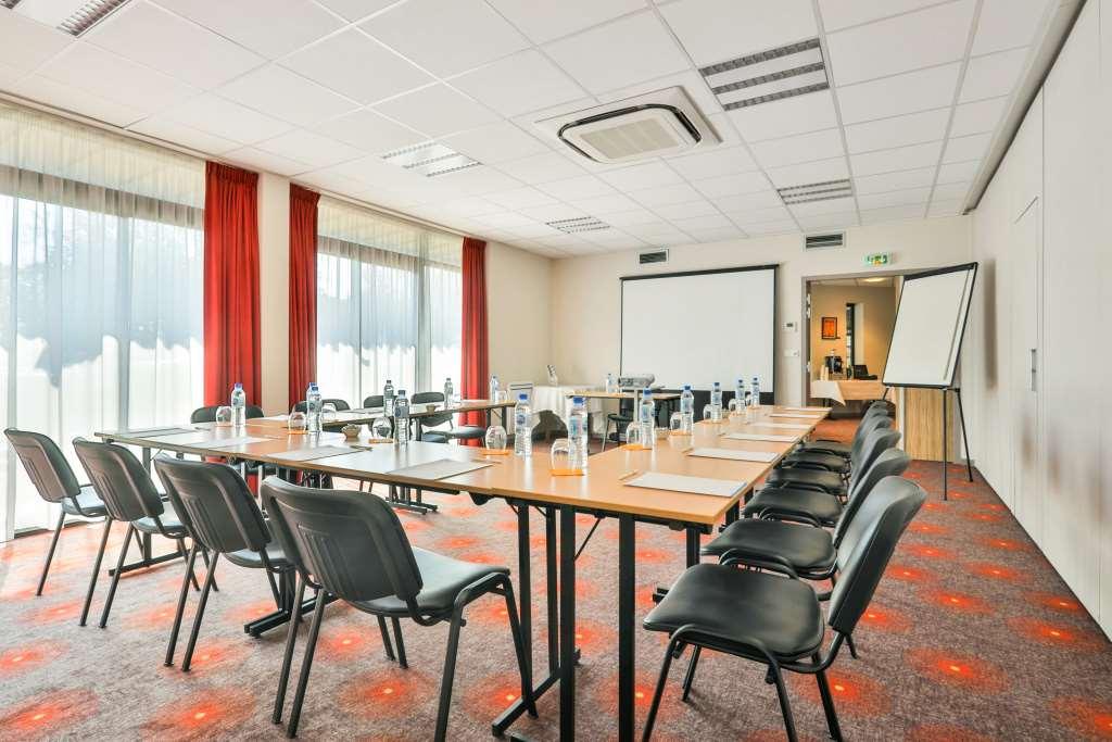 Brit Hotel Rennes St Gregoire - Le Villeneuve Saint-Grégoire Facilidades foto