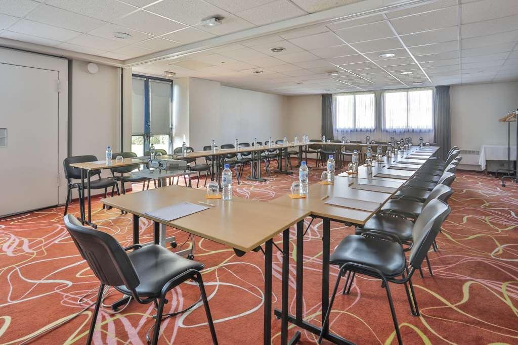 Brit Hotel Rennes St Gregoire - Le Villeneuve Saint-Grégoire Facilidades foto