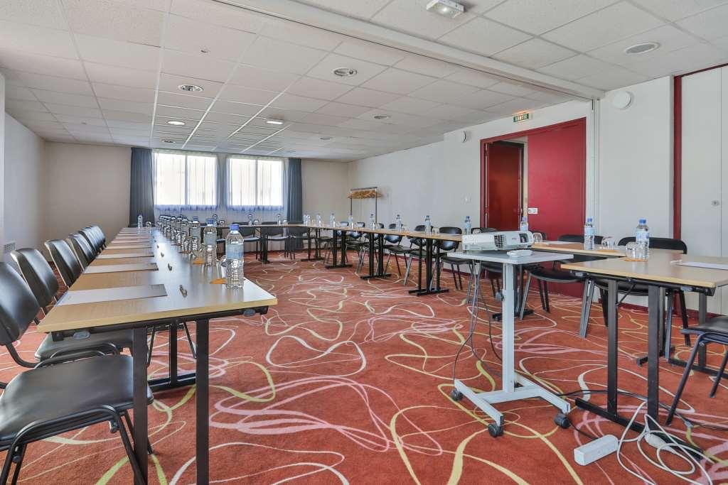 Brit Hotel Rennes St Gregoire - Le Villeneuve Saint-Grégoire Facilidades foto