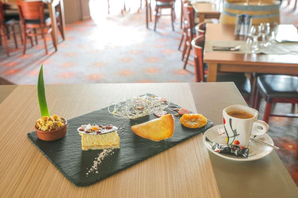 Brit Hotel Rennes St Gregoire - Le Villeneuve Saint-Grégoire Restaurante foto